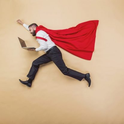 Skuteczniejsze kampanie AdWords dzięki raportom płatnych i bezpłatnych wyników wyszukiwania od Google